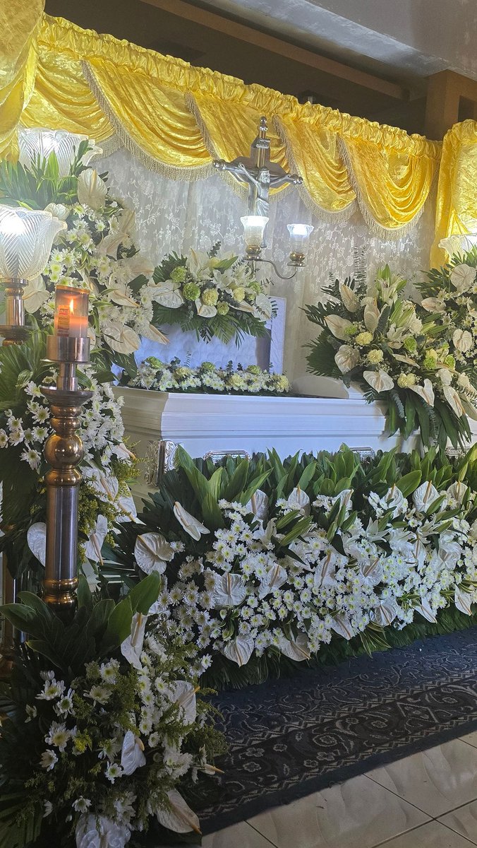 deviahn's tweet image. Was able to attend @eaJPark con in manila. Had so much fun but the day after it, my father became an angel 🥲 oh how life really taking me to its toll. Never really got a chance to fully accept what has happened but I am grateful that I got to be there with them