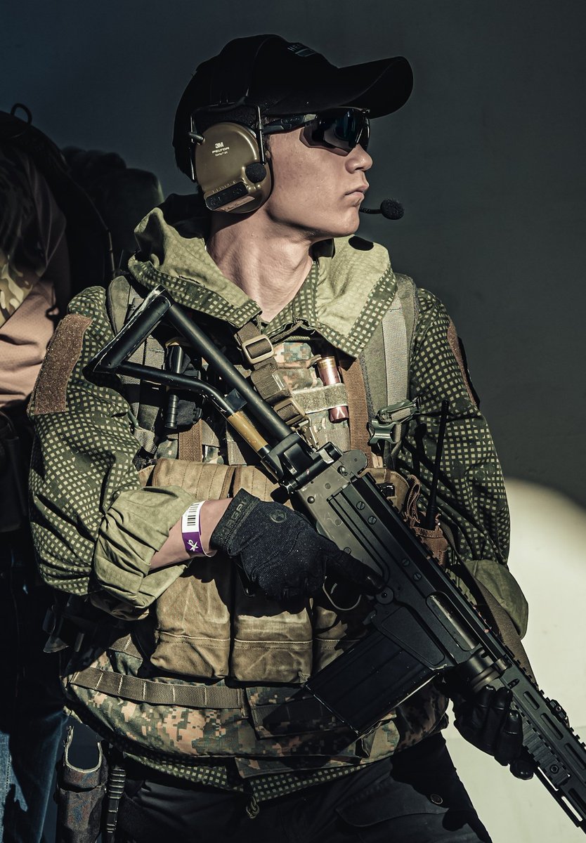 seungminy370's tweet image. 이번 지스타에 RPG랑 사오팔 같이 매고 다닌 파이브로라고 합니다
#코스어_트친소 
#지스타_트친소
#Gstar_x친소