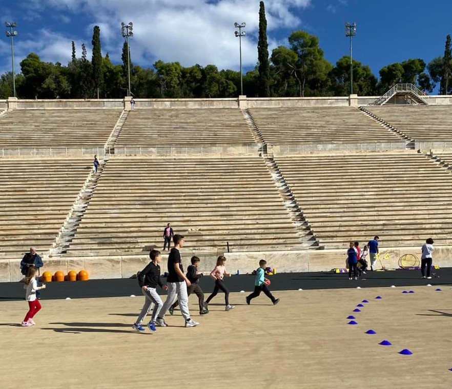 📍  Παναθηναϊκό Στάδιο
📅 Σάββατο 22 &amp; Κυριακή 23 Νοεμβρίου 2025
⏰ 09:30–13:30

🏛️🏃‍♂️🏃‍♀️ Παιδιά 7-13 ετών, ελάτε να γιορτάσουμε μαζί την Ημέρα των Ενόπλων Δυνάμεων!

✅ Παιχνίδια &amp; γνωριμία με Ολυμπιακά αθλήματα
✅ Δίπλα σε Ολυμπιονίκες &amp; αθλητές των #ΕΔ
✅ Ξενάγηση στο Μουσείο