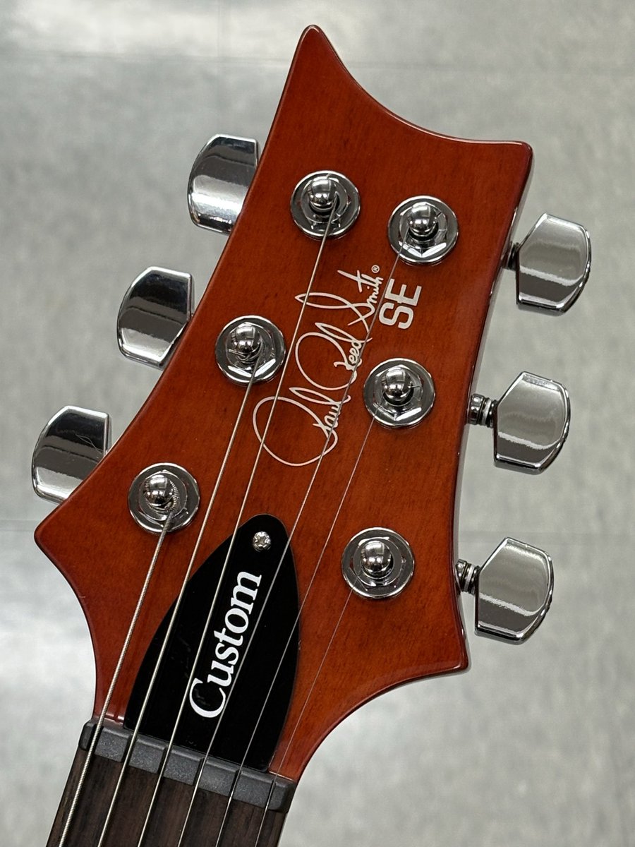 KinkoRockStore's tweet photo. 〜オススメPICKUP‼︎〜🤩
🔥 PRS SE Custom 24-08 在庫アリ! 🔥
08モデルの柔軟な配線で、多彩なサウンドメイクが可能に!ボディトップも素晴らしい杢目です!👍
PRS SE 商品ページはこちら>> https://t.co/7o2YB5rmu0
#PRS #PaulReedSmith #PRSSE https://t.co/JZUIkC8Vwu