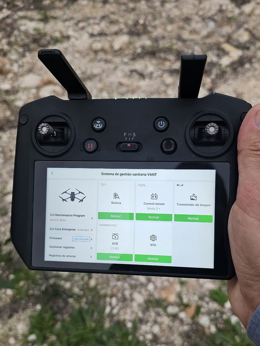 dendrotec's tweet image. Antes de cada vuelo, la configuración y revisión de parámetros son esenciales en Dendrotec. ¡Seguridad, control y eficiencia garantizadas! No te la juegues: confía en la revisión exhaustiva. ⚙️✈️✅ #GNSS #Georreferenciación #Dendrotec #DJI