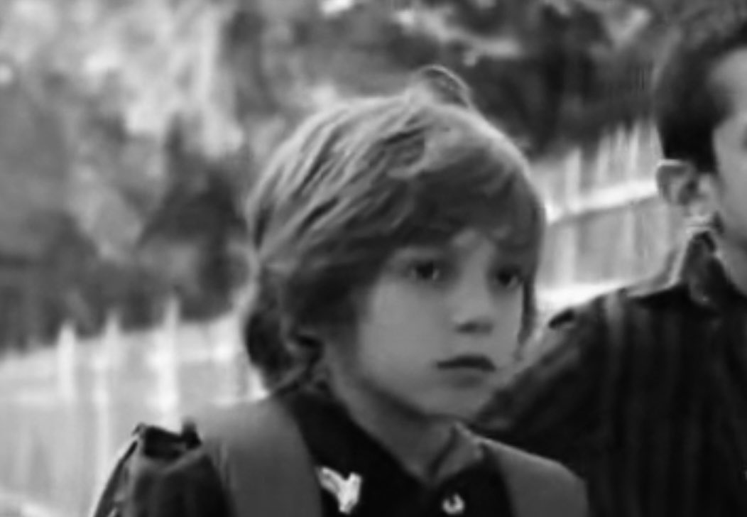 percysdick's tweet image. A Russtappen family AU (prologue) 

Or 

Kimi found his new family