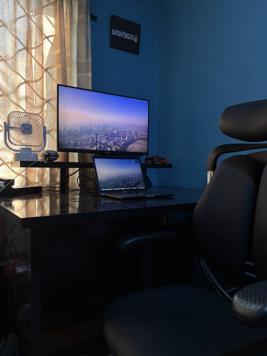 _Annonnymouss_'s tweet image. Finally stopped coding from my bed. My back filed a complaint and won.

Thank you JavaScript❤️