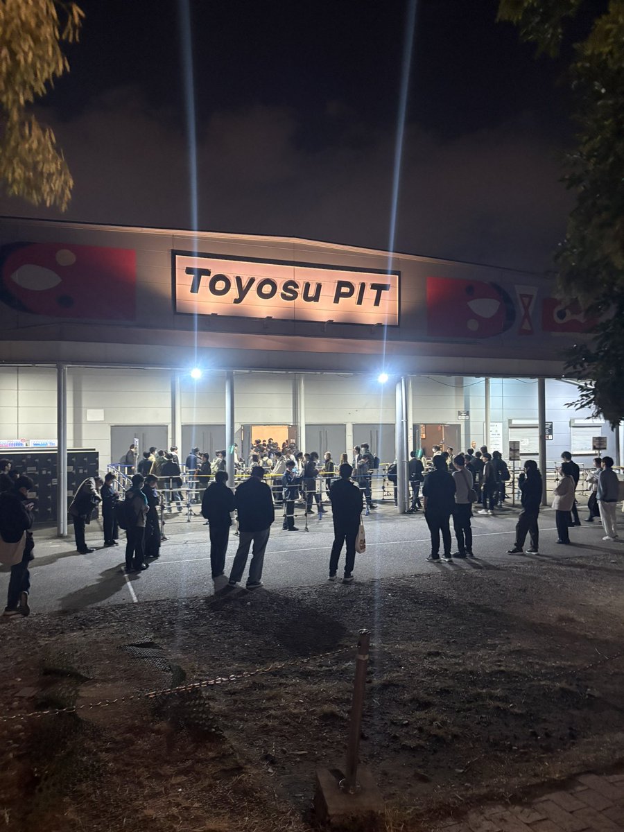 sunsuntaiyo222's tweet image. 先日はtayoriというバンドのライブに参加しておりました！
なんかもう神々しかったです（語彙力）
最高でした！また会いに行きます！
 #tayori  #isui  #raku  #tazuneru