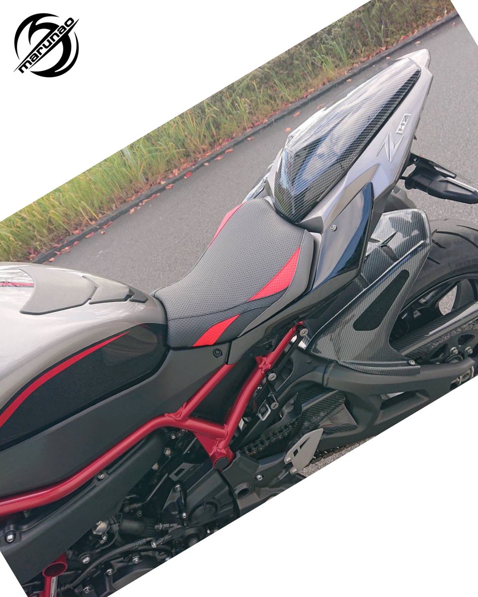 今日の丸直です🏍 カワサキ ZH2のシートです😊 仕事の丁寧さや完成度の