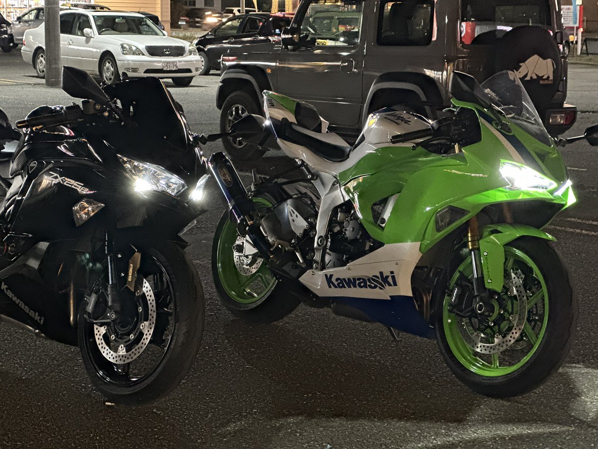 ナイツーって悪いことしてるみたいで楽しい🌙🏍🏍³₃ #ZX6R #ZX25R