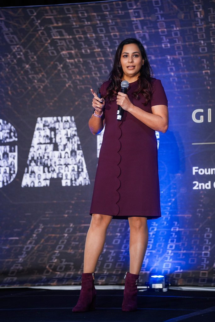 WSana81's tweet image. My keynote “Your agent deserves a Spotlight” 🔦showcased power of @Agentverse_ai for Search and Discovery of Agents at Silicon Valleys 2nd Global AI Pitch Summit 

Hosted by @Stanford Entrepreneurs, Stanford Founders and @BFC_Global with great lineup of speakers including Sam…