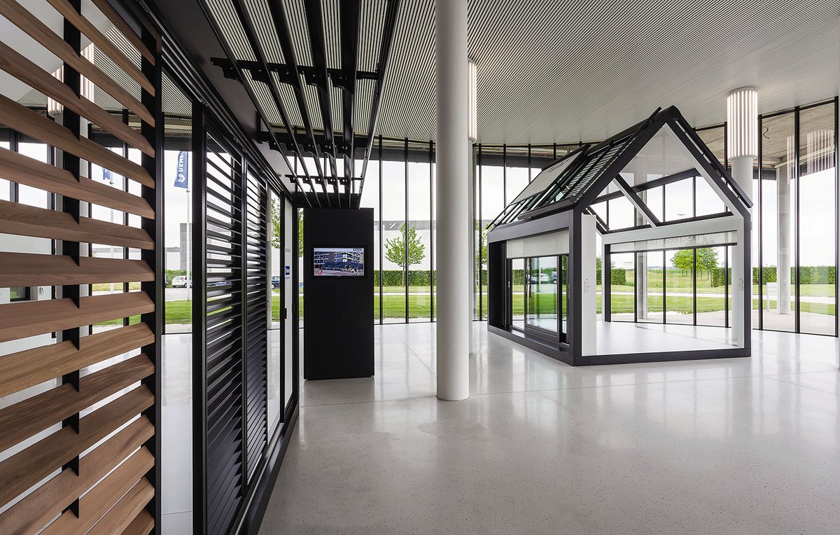 Renson transformed their production line with #elumatec solutions, reducing errors, speeding up processes &amp; improving product quality. By combining precise automation with flexible cutting technology, they achieved efficiency that made a real difference. loom.ly/q1jsuG8