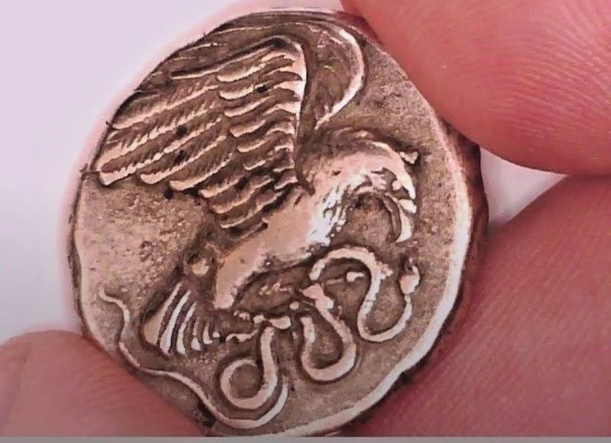 fosmanca's tweet image. Yine gözlerimize inanamıyoruz. Yine Hatay!

Antik dönemden bu yana bir çok mit in konusu olan. Mozaiklere, sikkelere konu olan Kartal ve Yılan mücadelesi memleketimde gerçek olmuş. 

Biz sana bir günde aşık olmadık be Hatay🙂

gzt.com/video/jurnalis…