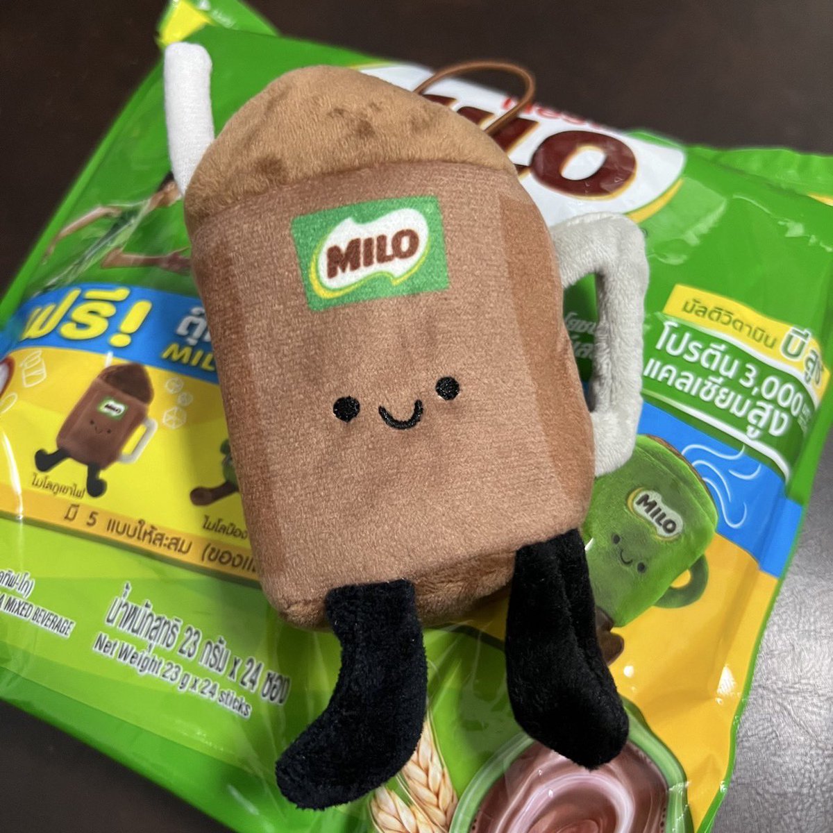 3MEXYOACT's tweet image. ได้ต้าวปีกปิ๊กมาหนึ่ง แพ้ความน่ารักจะบ้า! น้องเป็นตุ๊กตาตัวน้อยนุ่มนิ่มม มีกระเป๋าถุงผ้ามาในตัวด้วย ประโยชน์สุดด! สายจุ่มอย่างเราต้องพากลับบ้าน 😆💗