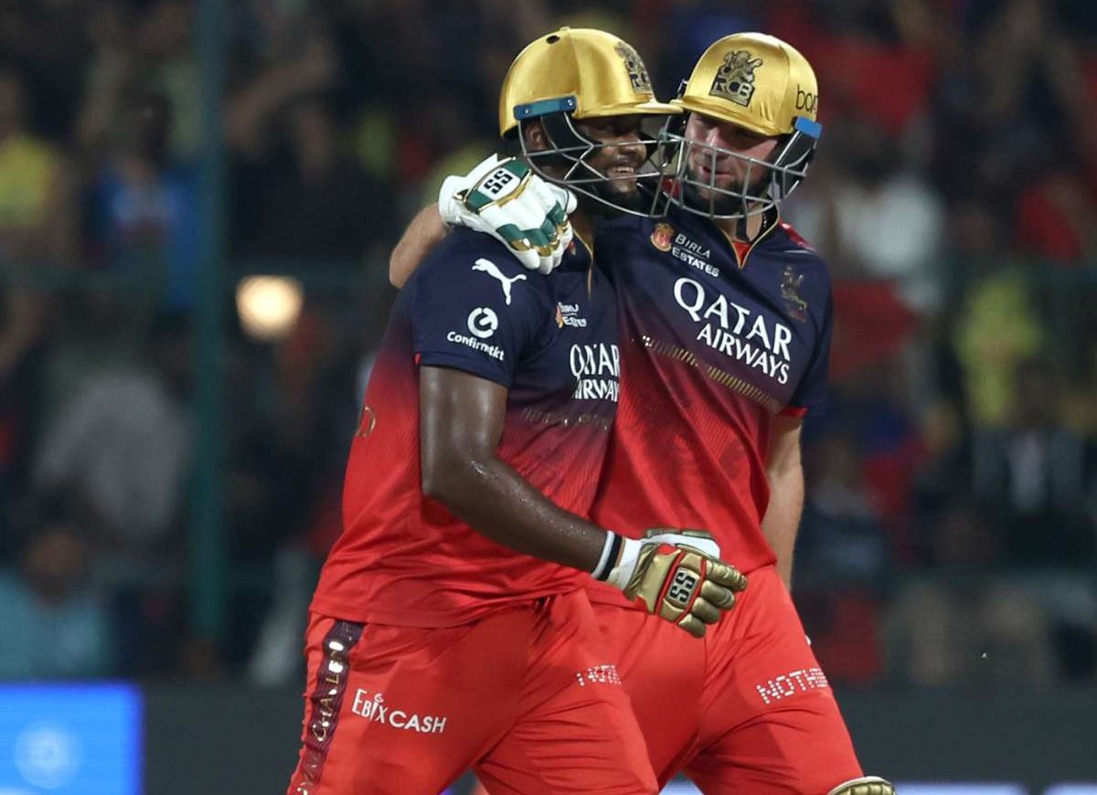 Was having a bad day then suddenly remembered these two are a part of my beautiful team and now everything feels good.