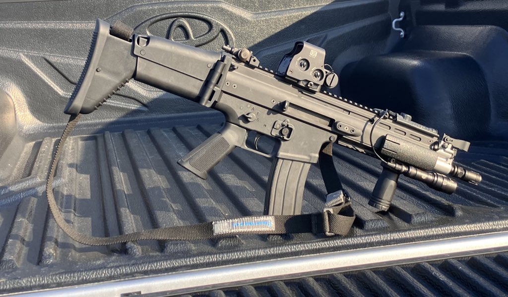 特許侵害　有野台カービン
と
特許侵害   scar 16s nrch