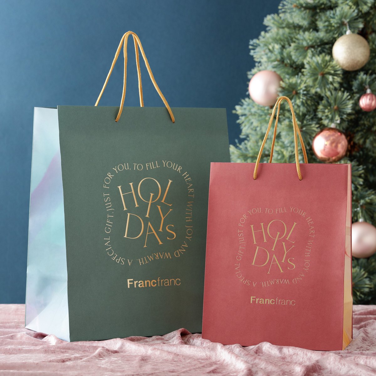 クリスマス限定デザイン🫶／ オリジナルショッピングバッグが登場