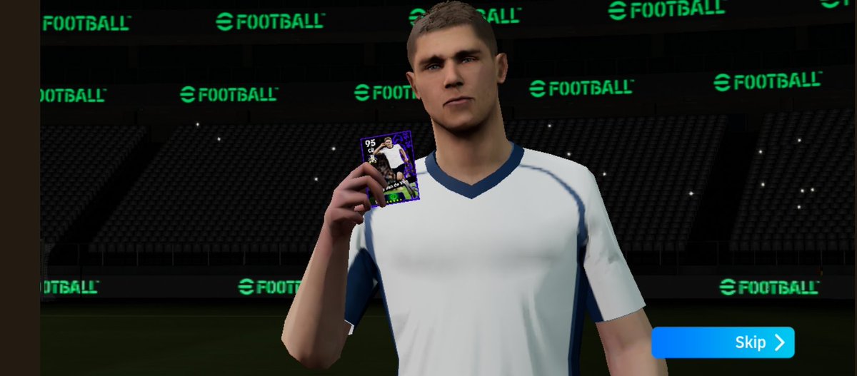 Any small thing Micky Van de Ven Konami I get defender na