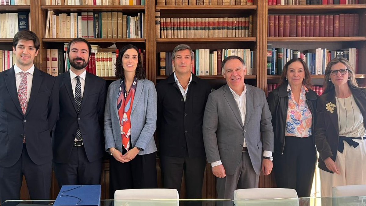 SETT_Spain's tweet image. 📢 El Gobierno invierte 8 M€, a través de la #SETT, en el vehículo de inversión español Zubi Capital, especializado en impulsar start-ups tecnológicas que resuelven problemas sociales y medioambientales de forma rentable y escalable.
🔗 Más información: sett.gob.es/el-gobierno-in….