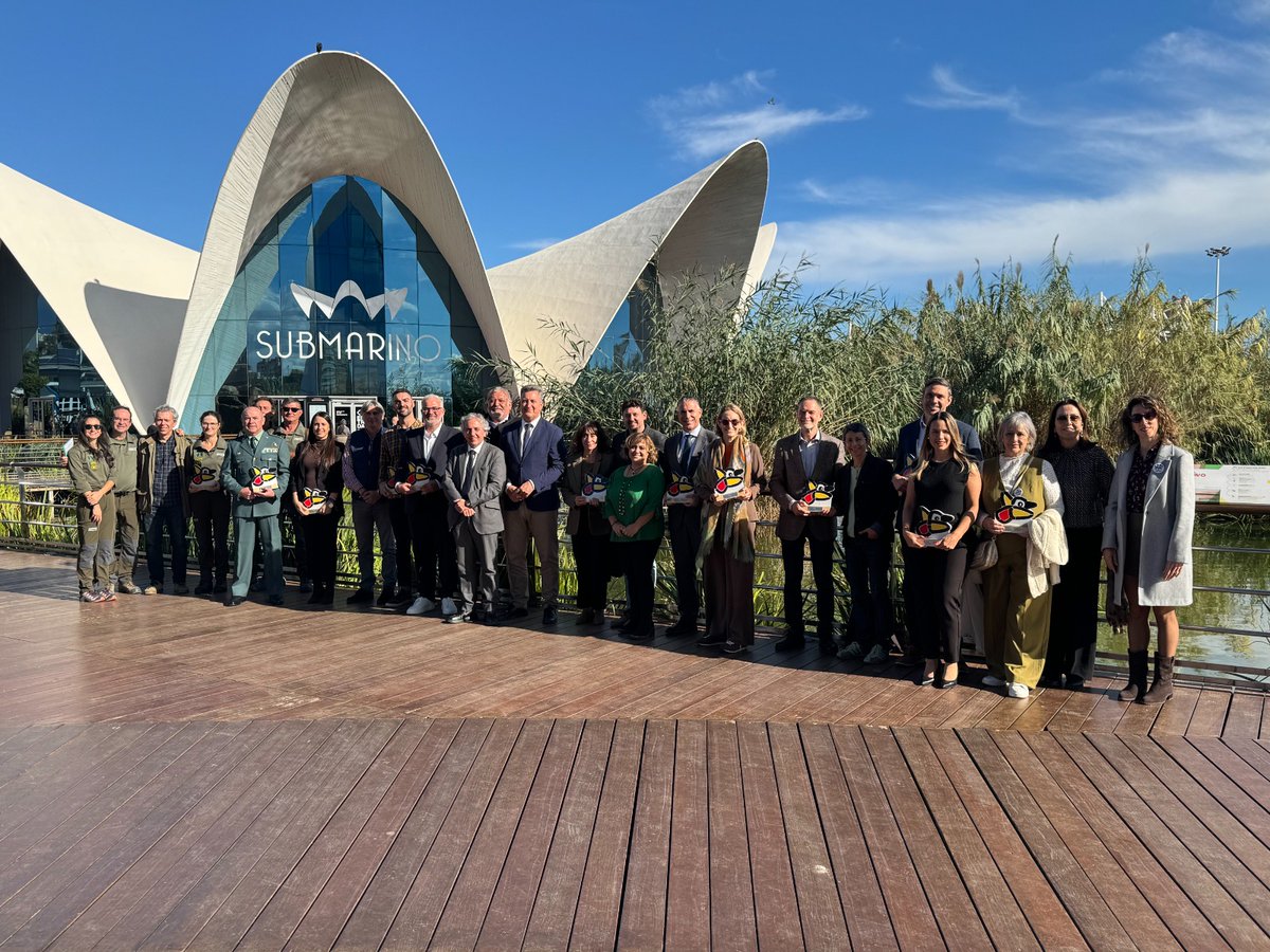 ¡En <a href="/CocaColaEP_es/">Coca-Cola EP Iberia</a>  estamos orgullosos de recibir el reconocimiento en los I Premios Medio Ambiente 2025 por nuestra labor en defensa de la naturaleza con #MaresCirculares! 🌊💚
Gracias por este impulso para seguir trabajando por un futuro más sostenible.
 #Sostenibilidad #GV