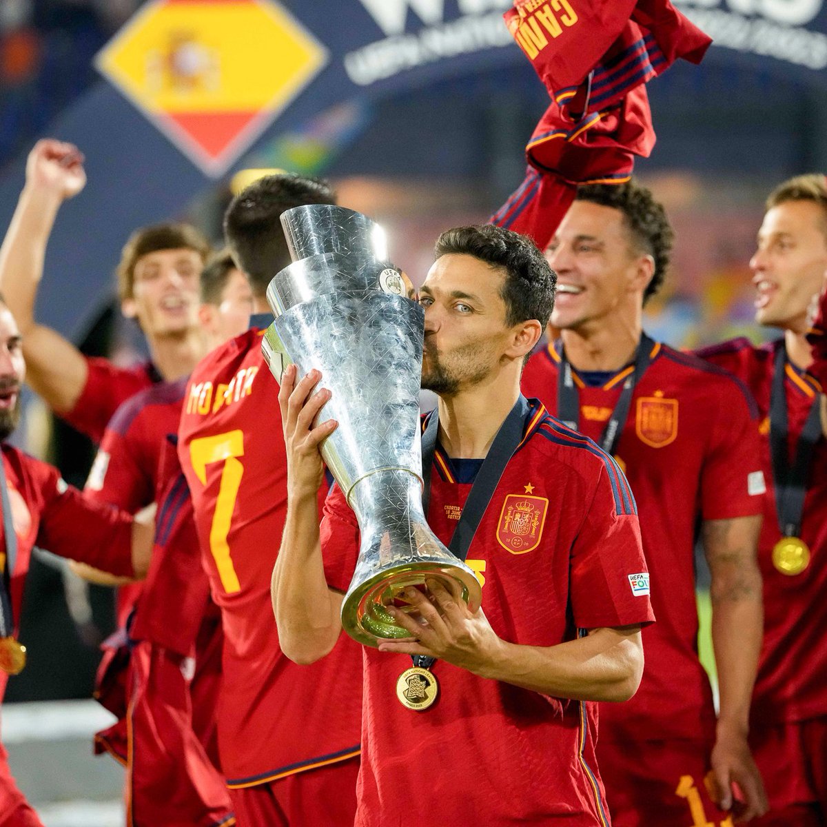 🇪🇸 Happy 40th birthday to Jesús Navas, the man who has completed international football:

▪️ World Cup (2010) 🏆
▪️ EURO (2012) 🏆
▪️ Nations League (2023) 🏆