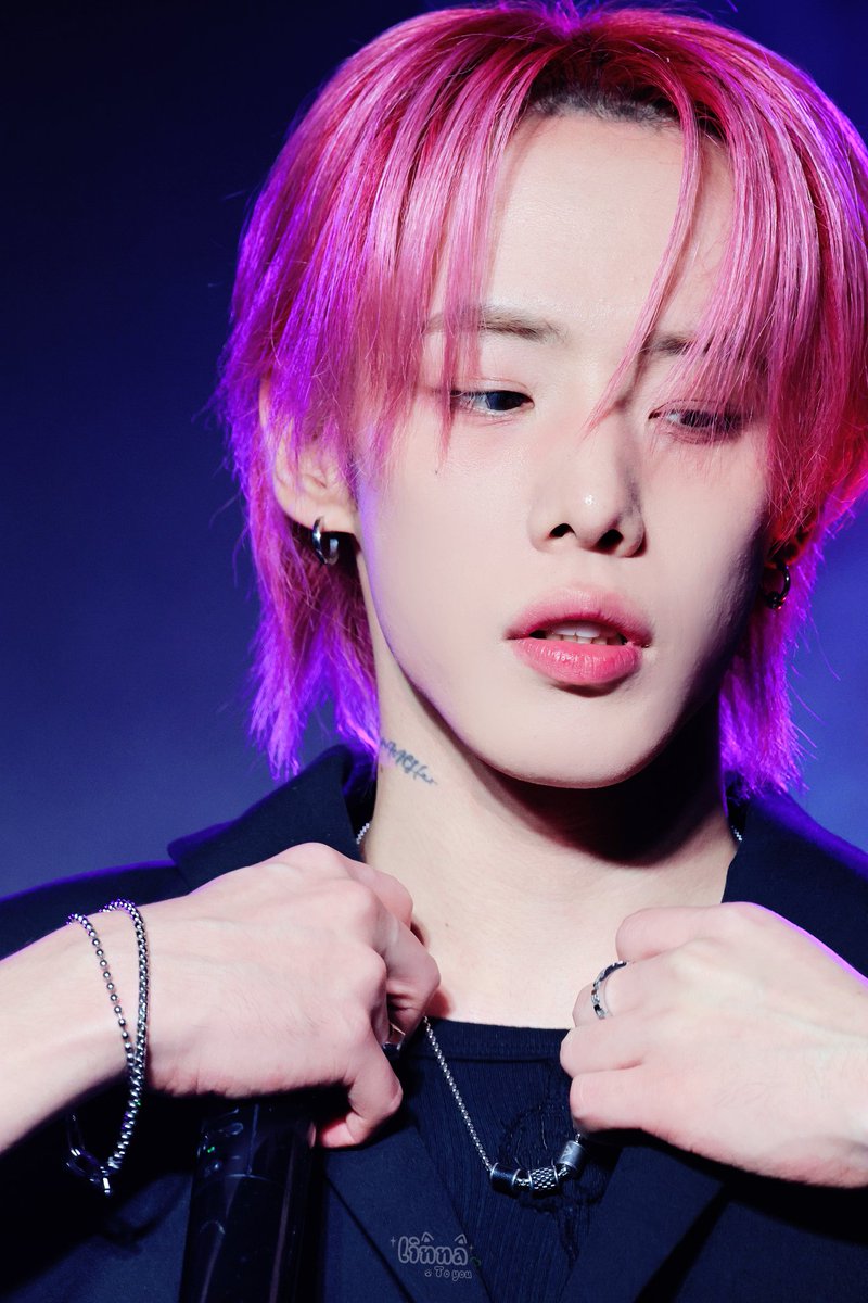 1121linna's tweet image. 20251114

🖤

#XEN #OX_N #오엑스엔 #OMEGA_X #오메가엑스 #젠