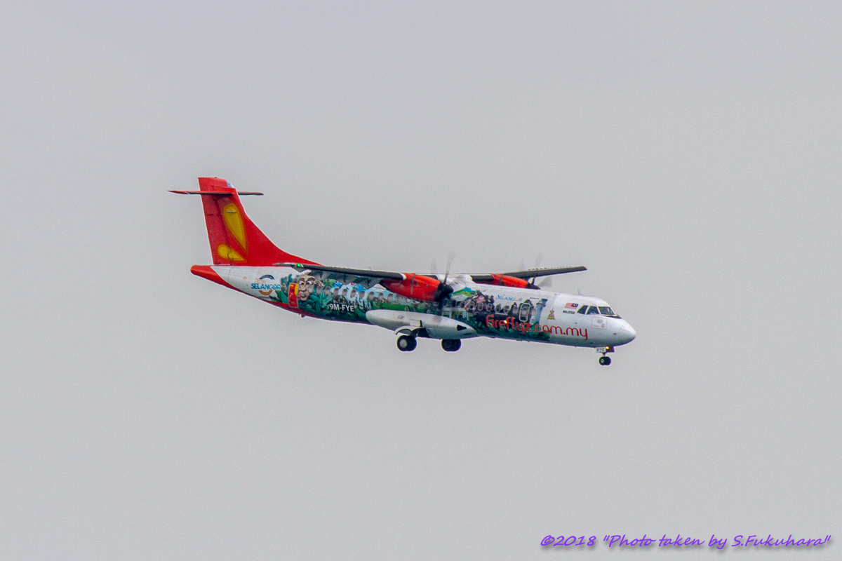 Tga380800's tweet photo. Airline:Firefly
Aircraft:ATR72-500
Locations:HKT
Date:29/12/2017
Remarks:Promoting the Malaysian coastal state of Selangor Livery
#Firefly #ファイアフライ航空 #FY
#AvionsdeTransportRégional #ATR #ATR72 #ATR72500
#HKT #PhuketInternationalAirport #プーケット国際空港 #VTSP
#飛行機好きな人と繋がりたい #飛行機好きな人 #飛行機写真