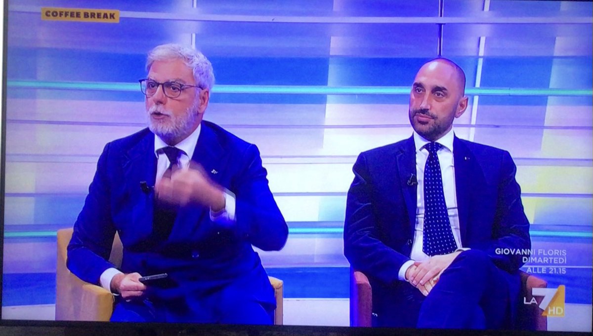 giuseppax's tweet image. #coffeebreakla7

  👇Mollaccione  sbrocca 👇👇