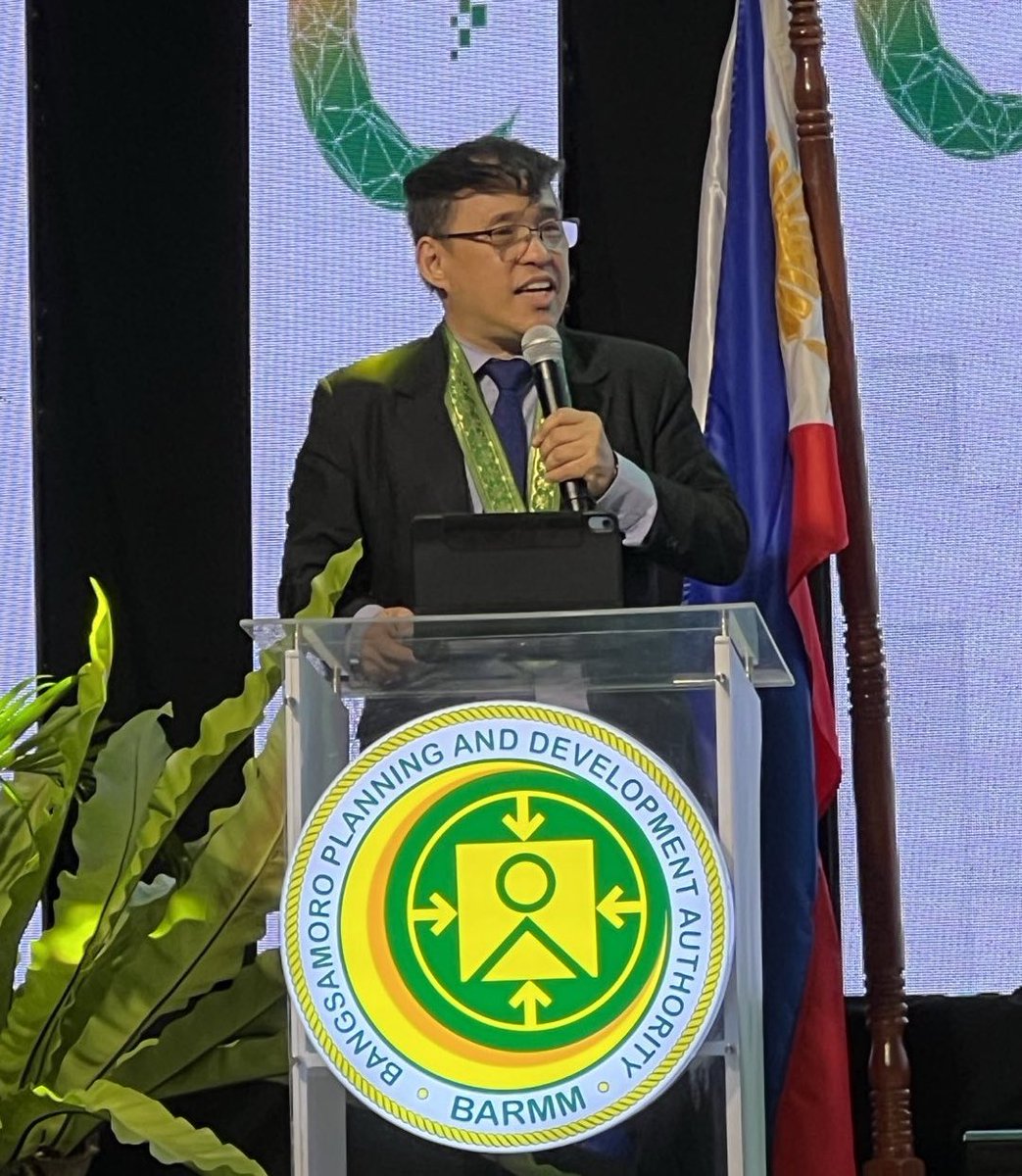 Teddy_Monroy's tweet photo. Supported #BPDA @BangsamoroGovt during the 3rd Bangsamoro Private Sector Summit in Cotabato City.  @UNIDO explained the crucial role of the private sector in implementing government programs that operationalize the #HDPNexus toward readiness for eventual economic integration. https://t.co/2q0SVAMeuM