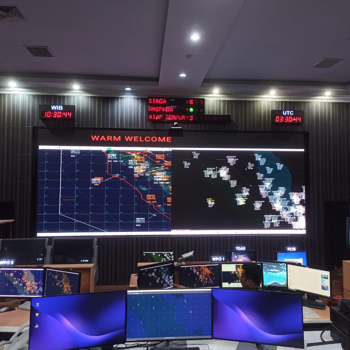 kystartech's tweet image. A powerful Kystar system deployed at the Air &amp;amp; Army Base in Indonesia:
 66 R12 receiving cards, the KLS6C Two-in-One Processor, and the SE1 Splicing Processor ensured seamless and stable LED performance.
 #Kystar #LED #controlsystem #R12 #KLS6C #SE1 #Indonesia
