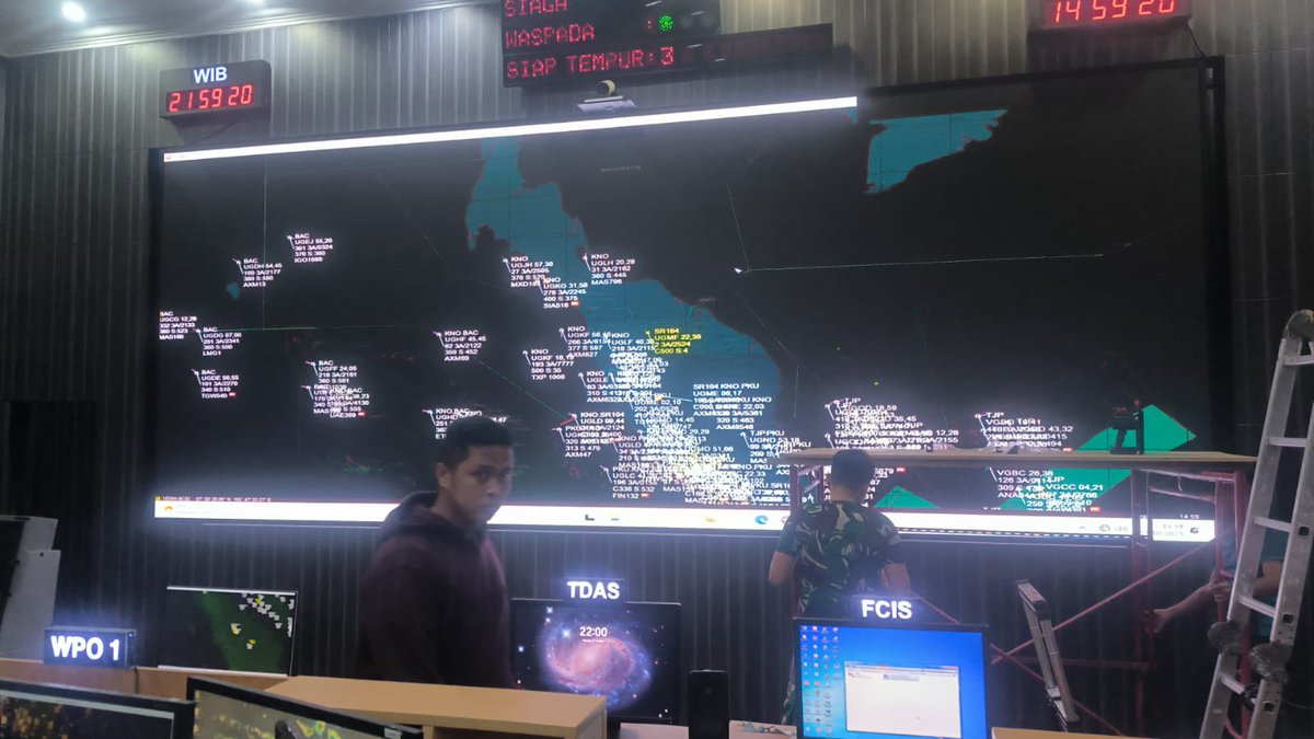 kystartech's tweet image. A powerful Kystar system deployed at the Air &amp;amp; Army Base in Indonesia:
 66 R12 receiving cards, the KLS6C Two-in-One Processor, and the SE1 Splicing Processor ensured seamless and stable LED performance.
 #Kystar #LED #controlsystem #R12 #KLS6C #SE1 #Indonesia