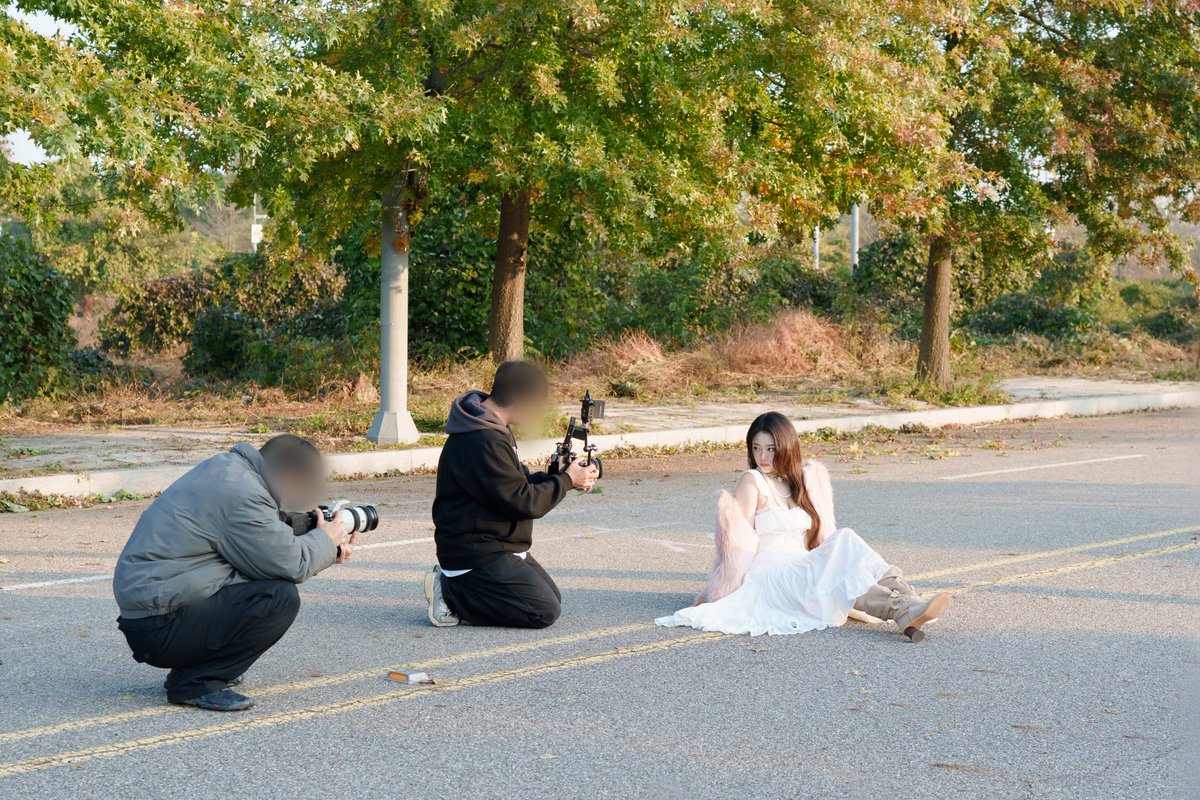 [#클라씨]
CLASS:y “Hitchhiking” BEHIND PHOTO

#JIMIN #지민
#CLASSy #클라씨
#Hitchhiking #히치하이킹