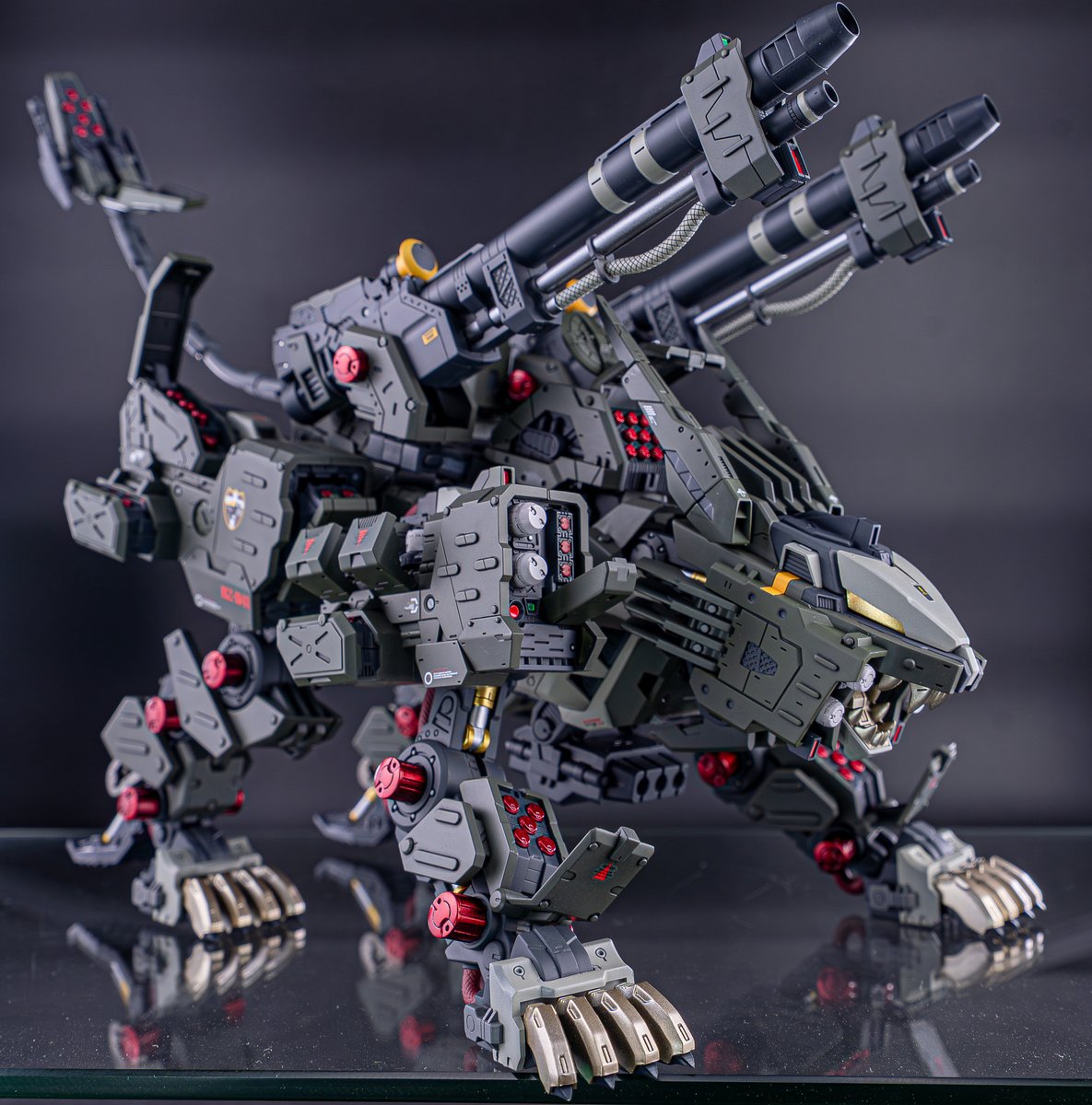 g_works_youtube's tweet image. RZ-041 ライガーゼロ パンツァー マーキングプラスVer.
完成しました。
キットのまま全塗装で仕上げました。