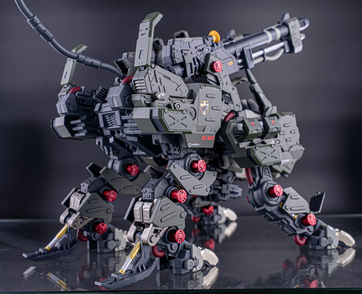g_works_youtube's tweet image. RZ-041 ライガーゼロ パンツァー マーキングプラスVer.
完成しました。
キットのまま全塗装で仕上げました。