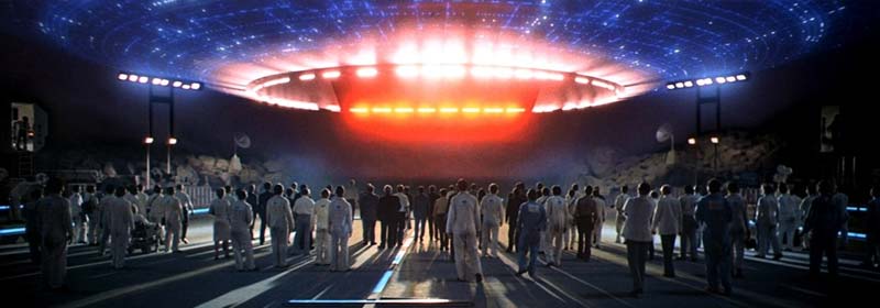 cantinadelnexo's tweet photo. 🛸 Hoy en La Cantina del Nexo viajamos al mejor cine retro con Encuentros en la tercera fase. Un clásico de Spielberg que sigue brillando por su misterio, su atmósfera y su magia
 https://t.co/oAsP3qQzp8

#CineRetro #EncuentrosEnLaTerceraFase #Spielberg #SciFi #LaCantinaDelNexo https://t.co/HHlXzBQGcA