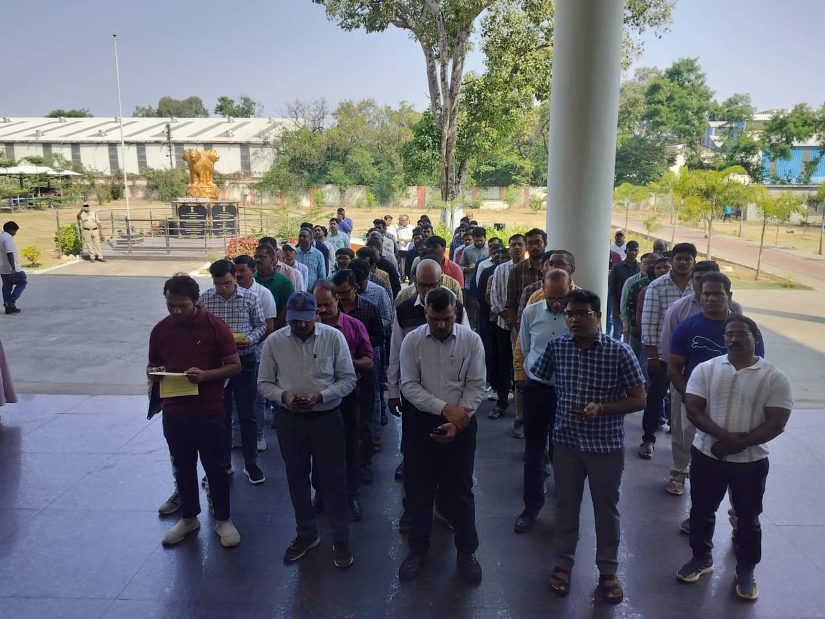 cwslgds's tweet photo. Officers and staff of CWS LGDS participated in the pledge ceremony marking the 5th anniversary of Nasha Mukt Bharat Abhiyaan (NMBA), reaffirming their commitment to building a drug-free society. https://t.co/FZqiXjXWAz