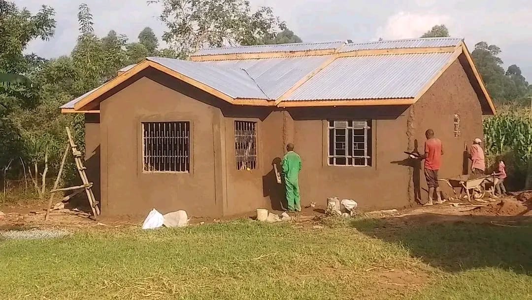 EVERYONE DESERVES A PROFESSIONAL SERVICE.

This client built his 'Simba' and reached out for quality plasterers. 
Well, the local team is not disappointing.

We are happy to be of service to clients of all walks of life 👏

#embracetheconvenience #repairitprofessionally