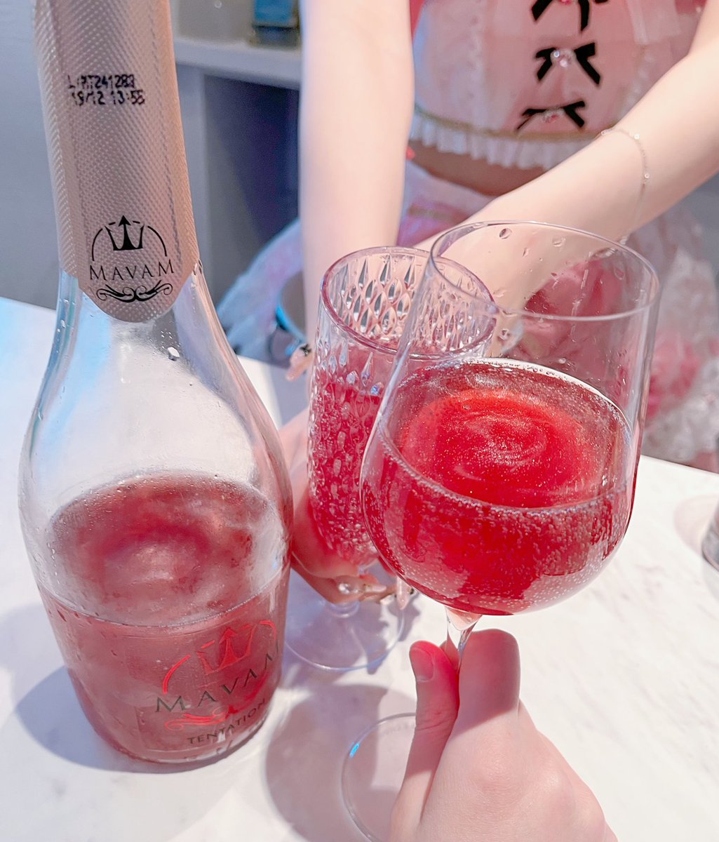 27🧁ྀི tweet media