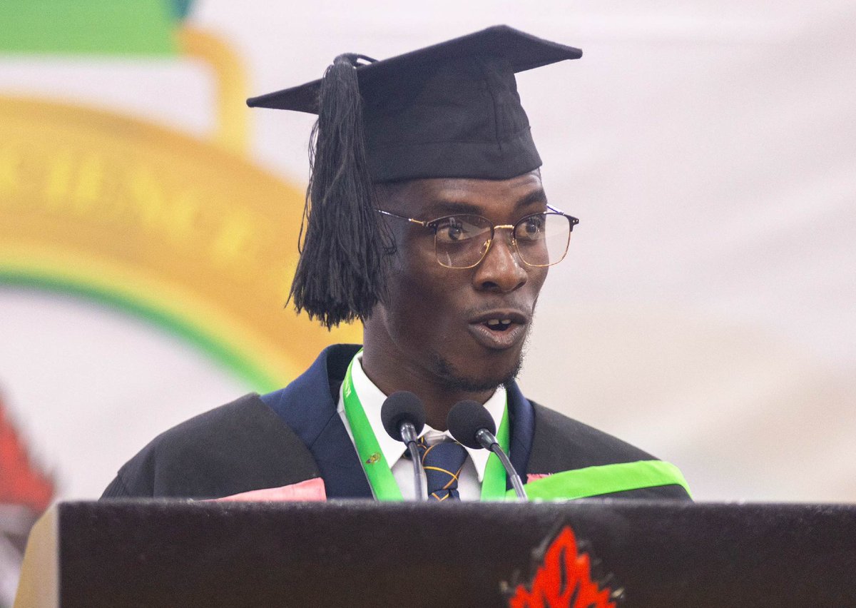 CampusHypeCrew's tweet photo. Felix Quaicoe Baidoo out of school once;now becomes for the College of Arts, Built Environment and Education Valedictorian from BSc Land Economy, graduating with a Cumulative Weighted Average (CWA) of 83.07.
#KNUST #Graduation #59thCongregation #CampusHypeCrew🇬🇭 https://t.co/YduGia1uxY