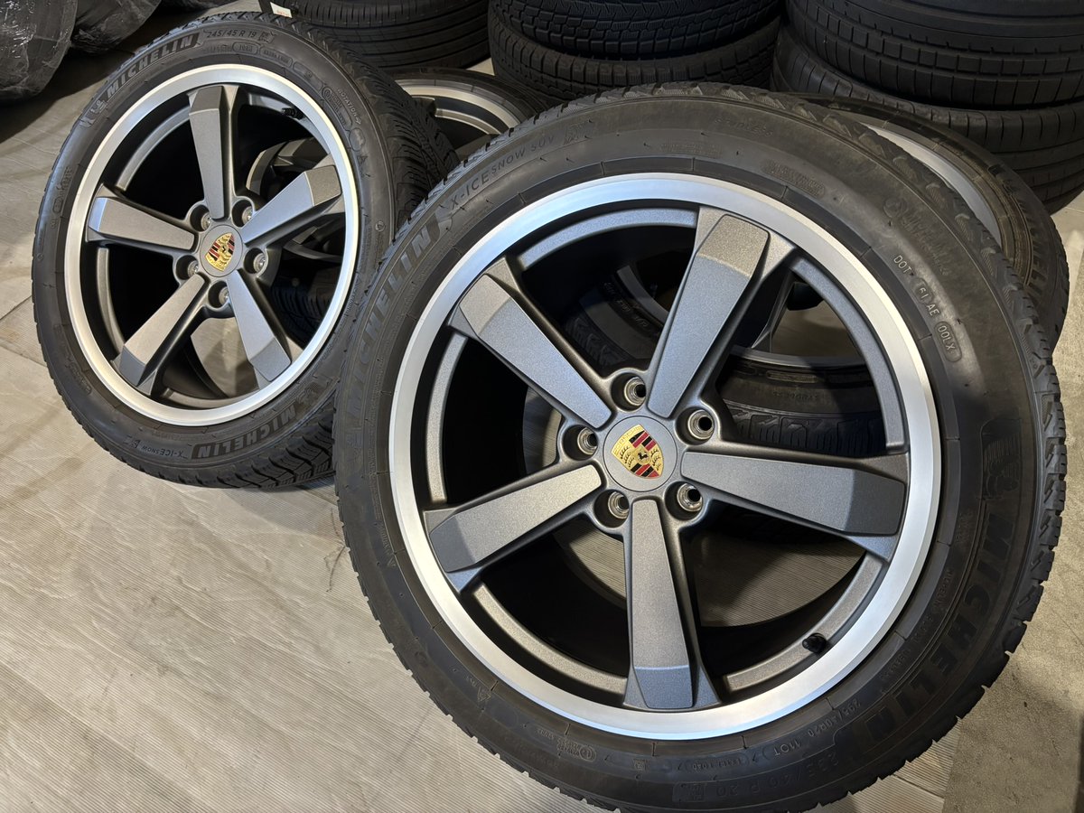 思考は現実化する Porsche 純正ホイール&スタッドレスタイヤ 新着買取情報！ポルシェ純正タイヤホイールが入荷しました！ 1セット目