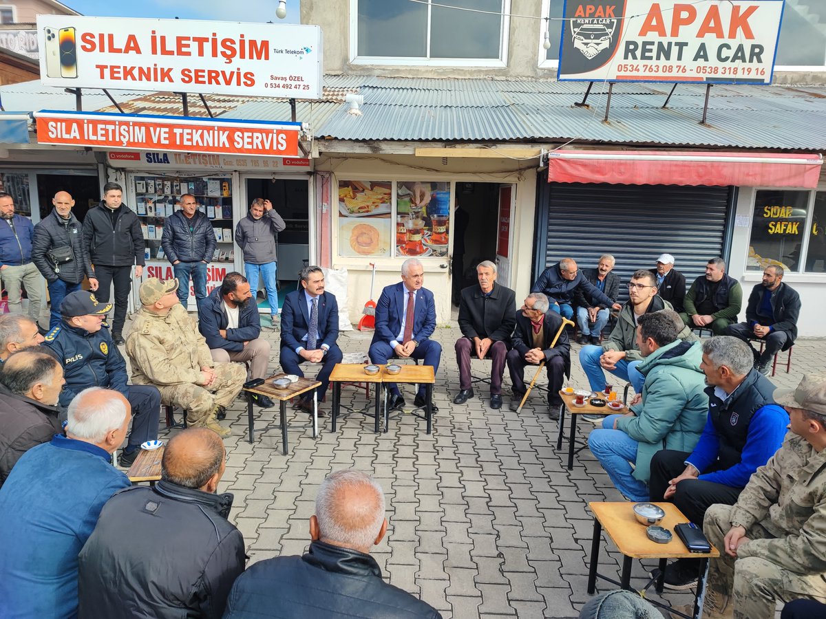 TCMusValiligi's tweet image. Valimiz Sayın @Valiavnicakir, Varto Kaymakamımız Abdulkadir Işık, İl Jandarma Komutanımız J.Kd.Alb. Özgür Özer ve İl Emniyet Müdürümüz Melih Kuzudişli ile birlikte, Varto ilçemizdeki esnaf ve vatandaşlarımızı ziyaret ederek onlarla sohbet etti.#Muş
@TC_icisleri

📍Varto