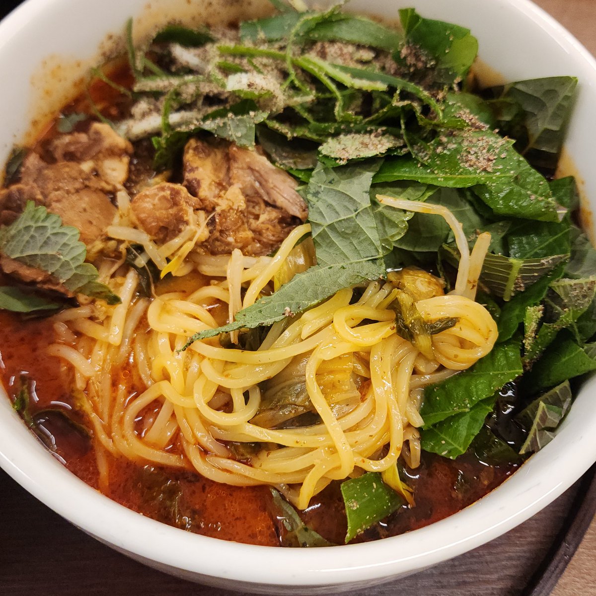 오늘의 메뉴는 부평구청 세밀
감자탕면이야 으무!
맛있어서 재방문의사 있으니 꼭 먹어봐
(광고X 히돈히산)
다들 오늘도 맛저해 으무!