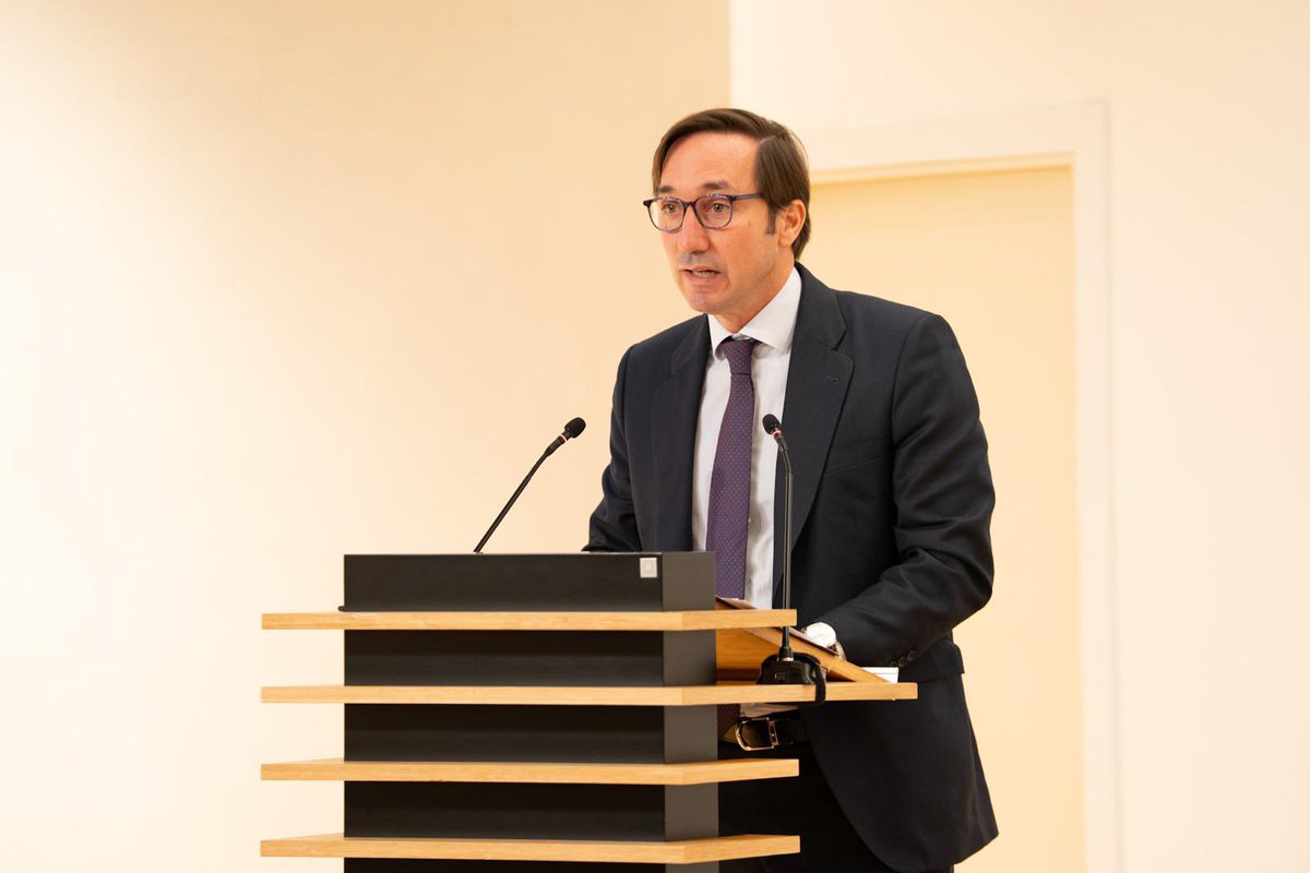 Arrancamos nuestro #IGECongreso2025 con la bienvenida de Eva Turanzo, directora general de #IGE y Enrique Serra, consejero delegado de <a href="/CBNK_Banco/">CBNK Banco</a>, dando inicio a una jornada dedicada al buen gobierno corporativo 🚀

<a href="/CBNK_Banco/">CBNK Banco</a> <a href="/DiliTrust_/">DiliTrust</a> <a href="/Mutualidad_es/">Mutualidad</a> <a href="/AENOR/">AENOR</a>