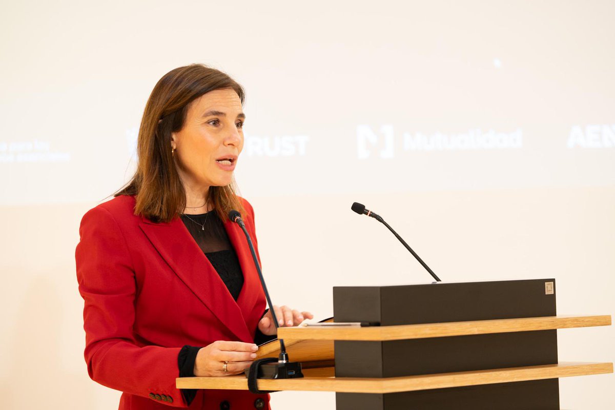 Paloma Marín, vicepresidenta de la <a href="/CNMV_IFI/">CNMV - IFI</a>, abre el #IGECongreso2025 con una intervención inaugural sobre cómo la gobernanza puede reforzar la confianza y la estabilidad del tejido empresarial en un escenario de transformación y exigencia de transparencia. 💡