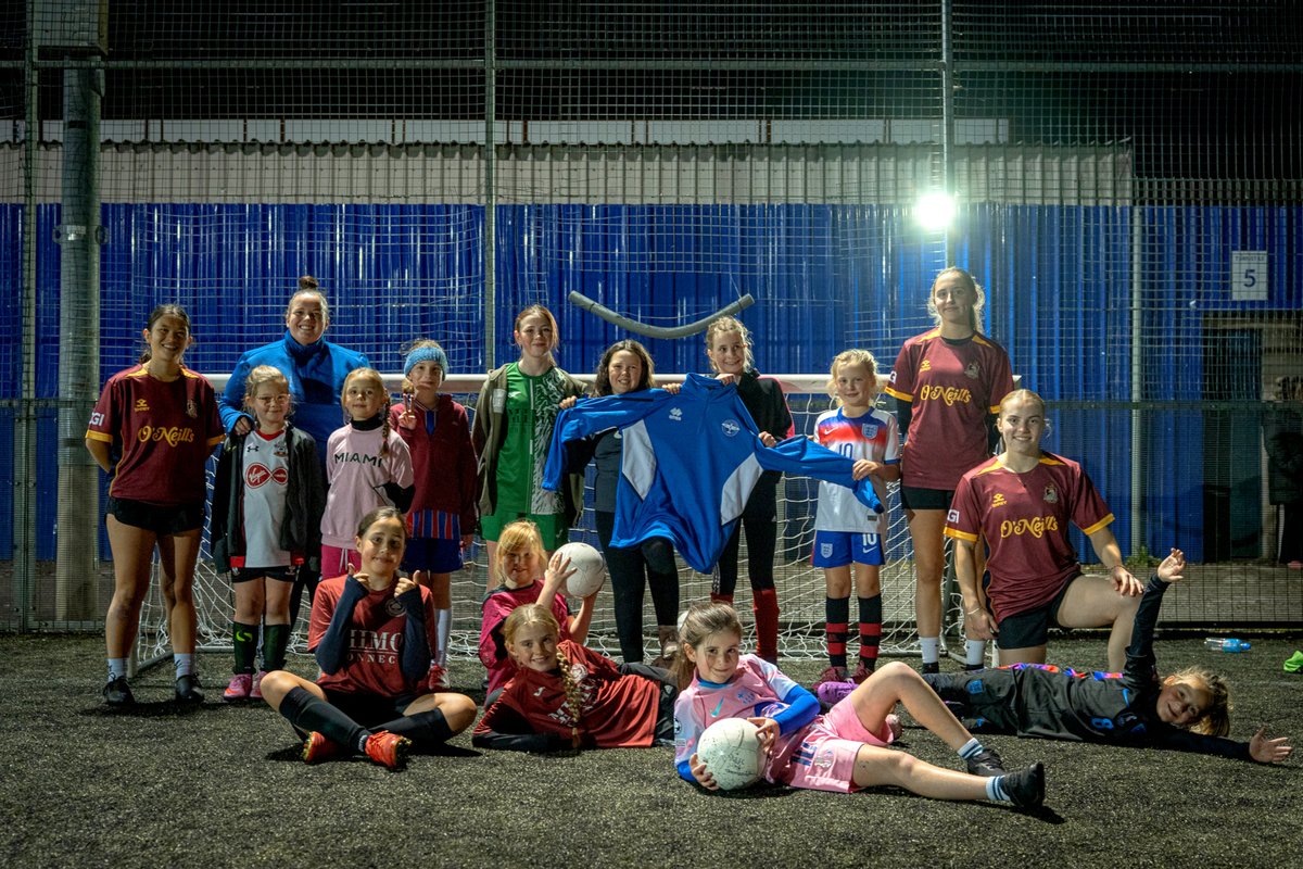 unisouthampton's tweet image. We're delighted to renew our partnership with @EastleighFC  ⚽

As part of the agreement, we'll be strengthening opportunities for women and youth footballers in our community by supporting the Spitfire’s coaching sessions.

Read more 👉 southampton.pulse.ly/2kg3lexweg