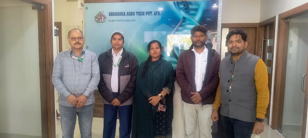 UG Plant Biotechnology students visited Shashanka Agro Tech (P) Ltd., Ranchi for hands-on exposure to commercial plant tissue culture, exploring certified labs, hardening units, and automated nursery operations. #exposure #innovation #research #icar