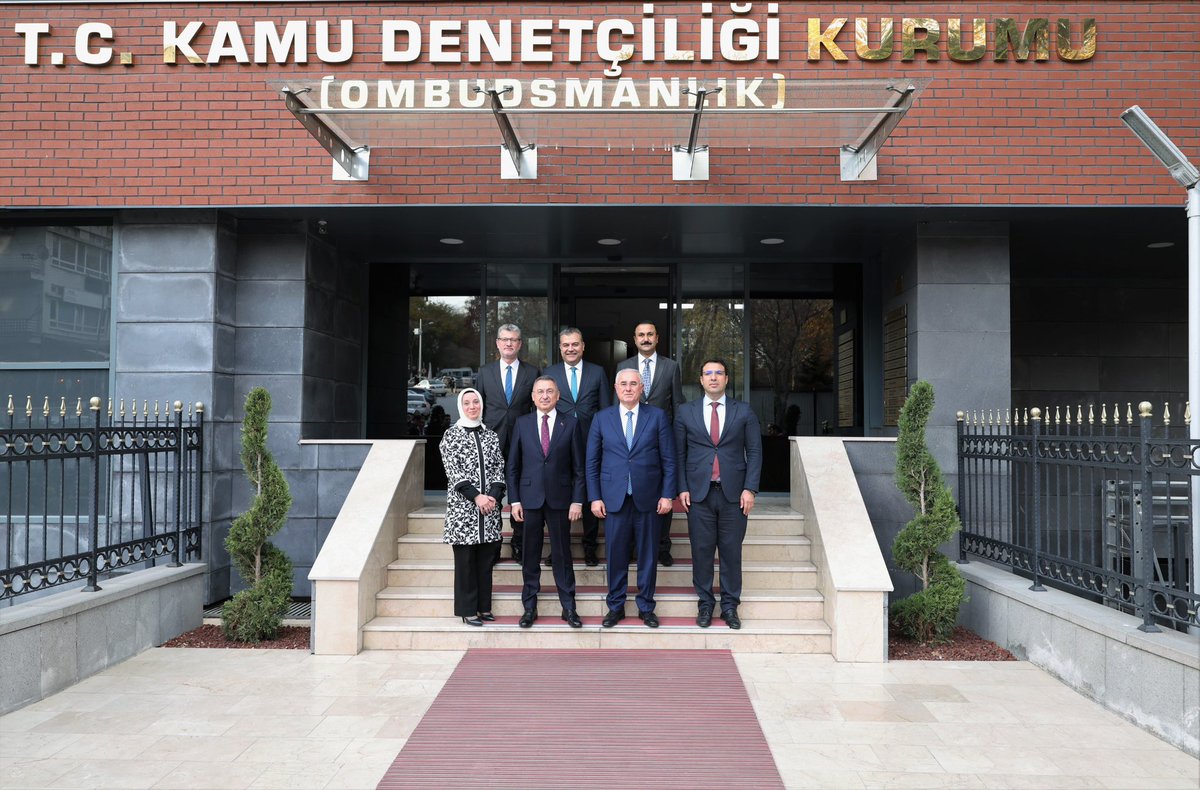 TRombudsman's tweet image. Türkiye Büyük Millet Meclisi Dışişleri Komisyonu Başkanı ve Ankara Milletvekili Sayın Fuat Oktay, Kamu Başdenetçisi Sayın Mehmet Akarca’yı ziyaret etti.

Görüşmede; Kamu Denetçileri Sayın Fatma Benli Yalçın, Sayın Sadettin Kalkan, Sayın Abdullah Cengiz Makas, Sayın Özcan Yıldız…
