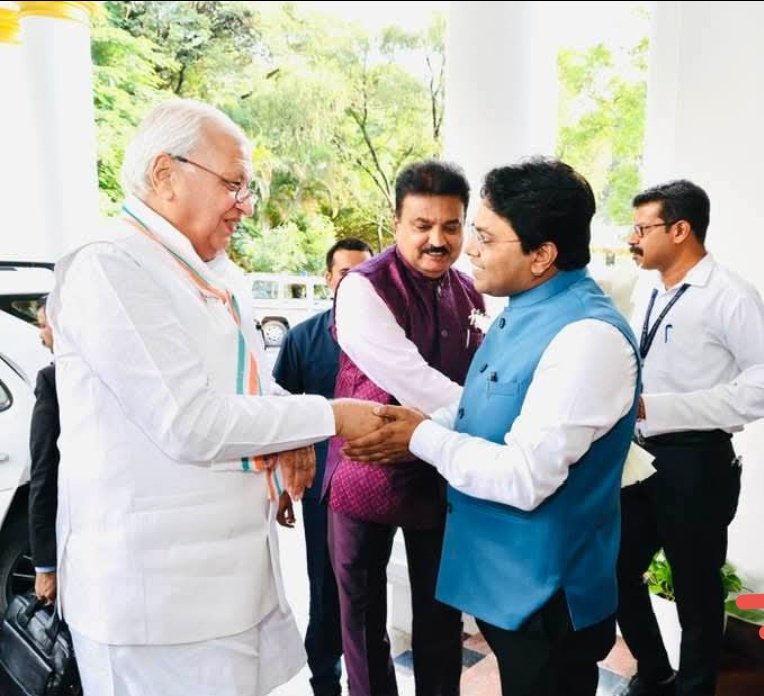 बिहार के माननीय राज्यपाल
श्री आरिफ़ मोहम्मद ख़ान जी को जन्मदिन की हार्दिक शुभकामनाएँ।

महादेव से प्रार्थना है कि आप सदा स्वस्थ रहें, दीर्घायु हों और अपने अनुभव व मार्गदर्शन से बिहार के विकास में यूँ ही योगदान देते रहें।
<a href="/GovernorBihar/">Bihar Lok Bhavan</a>