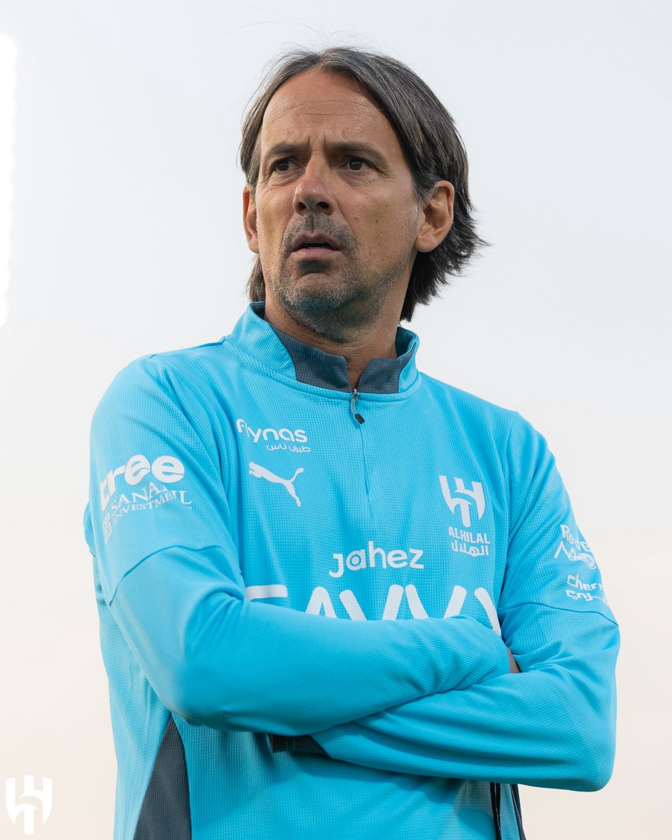 baytAlhilal's tweet image. جانِب من إشراف المدرب &apos;سيموني إنزاغي&apos; على تدريبات الفريق اليوم 👁️💙