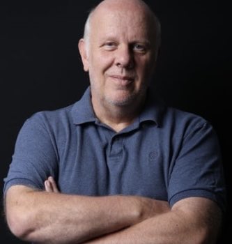 #DECP2026 Keynote Prof Stephen Gorard on making the the school system fairer by exploring :

 ⚖️ factors which impact attainment and exclusion including socio-economic segregation
🔍what drives these inequalities and  actions could reduce them

<a href="/SGorard/">Stephen Gorard</a> <a href="/BPSOfficial/">British Psychological Society</a> #twittereps