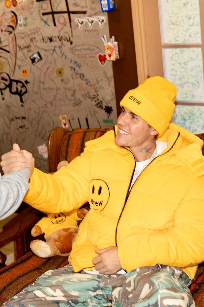 justindrewfiles's tweet image. .@justinbieber remains the 6th artist with the most monthly listeners on Spotify with 100,039,118 (+177,630) listeners 

Peak: 104.4M