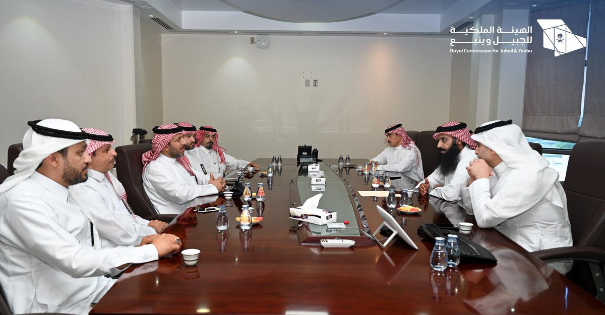 RCJY_Jubail's tweet photo. زار مدير عام فرع المركز الوطني لتنمية الغطاء النباتي ومكافحة التصحر بالمنطقة الشرقية @ncvcksa م. يوسف البدر، والوفد المرافق له، الهيئة الملكية بالجبيل، وذلك تزامنًا مع انطلاق موسم التشجير الوطني 2025م، وجرى بحث سبل التعاون المشترك في مجالات التشجير وتنمية الغطاء النباتي.

#صناعة_وحياة