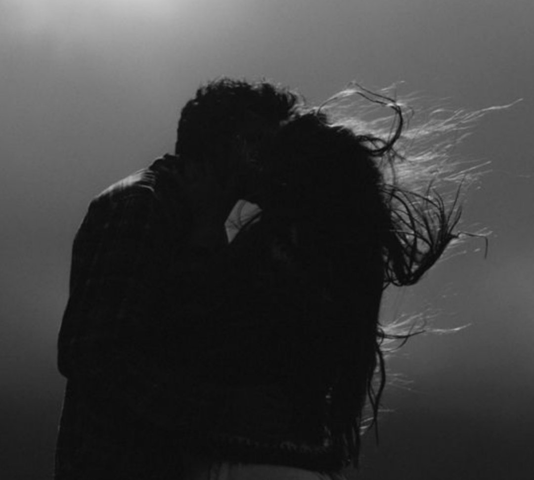 Wenn es gefährlich ist, ein bißchen zu träumen, dann ist das Heilmittel dagegen nicht, weniger zu träumen, sondern mehr, ja die ganze Zeit zu träumen.

- Marcel Proust