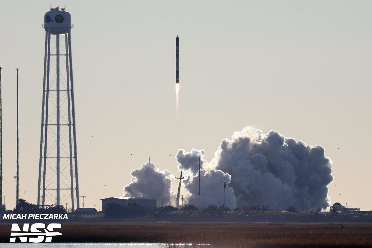 EShoreSpaceflt's tweet image. Successful Launch! 🚀

We had a beautiful launch of the Electron HASTE VAN mission this morning — liftoff right at 8:00 AM on the dot!

The rocket actually passed directly across the Sun, and a few photographers out there managed to capture the moment using solar filters —…